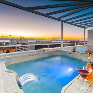 Apartment Sunset Penthouse With Jacuzzi And Seaview, Zadar
